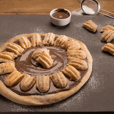 Pizza de Chocolate com Churros
