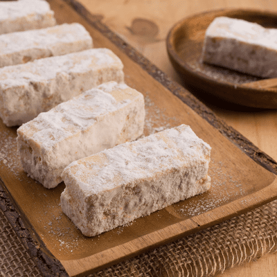 Palha Italiana de Chocolate Branco e Amendoim