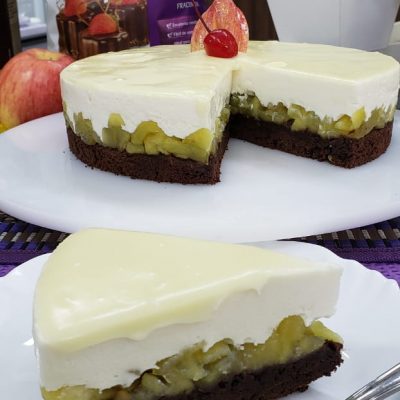 Torta Brownie com Maça Caramelizada