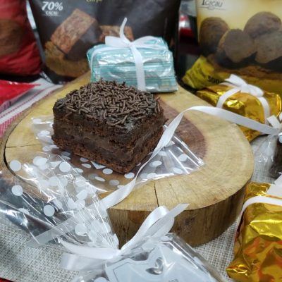 Bolo Gelado com Creme de Chocolate