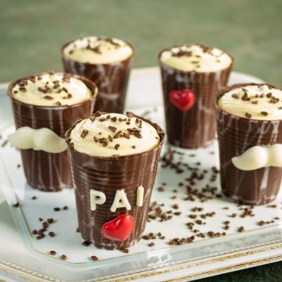 Mousse de Maracujá no Copinho de Chocolate