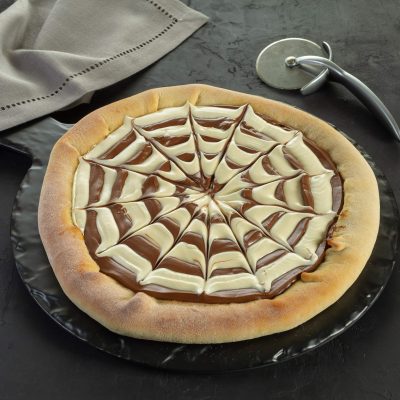 Pizza de Chocolate Branco e Avelã