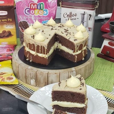 Cake Capuccino com Bigadeiro Branco