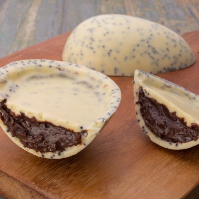 Ovo Saborizado de Maracujá com Brigadeiro