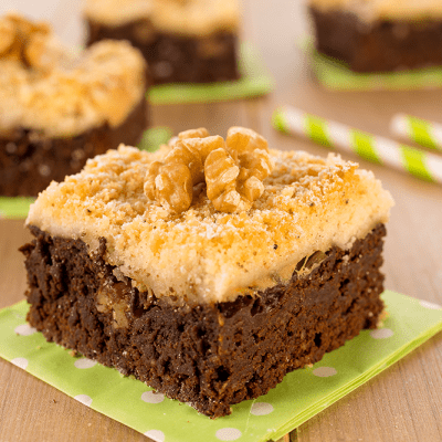 Cuca Brownie com Banana e Nozes