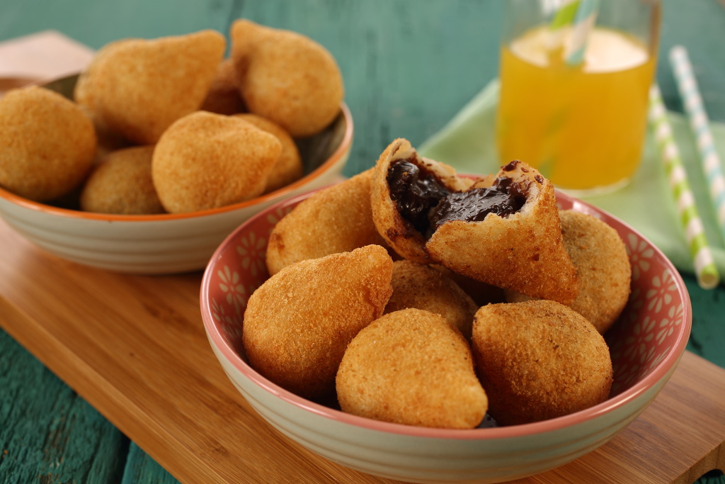 Coxinha De Brigadeiro 🍫 Mavalério