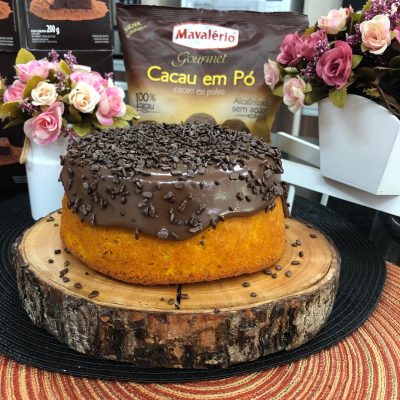 Bolo de Cenoura Vulcão