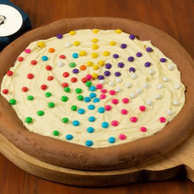 Pizza de Chocolate Branco com Chocogiros