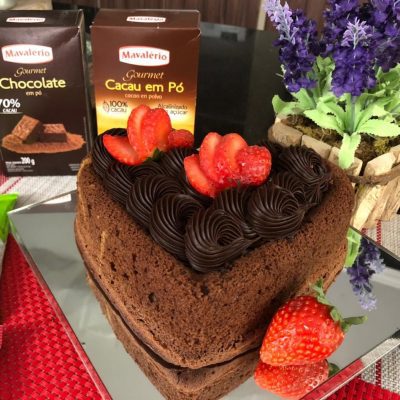 Bolo Coração de Chocolate e Limão