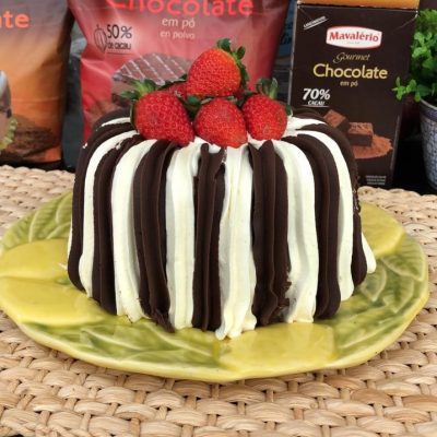 Bolo Mesclado de Coco com Chocolate