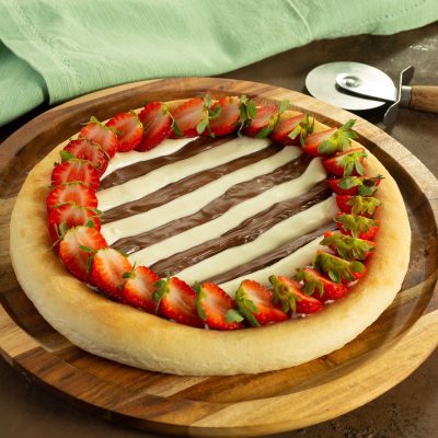 Pizza de Chocolate ao Leite e Branco