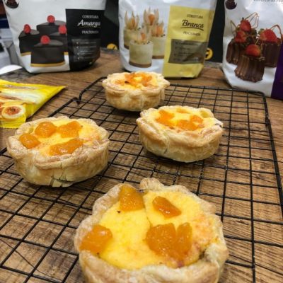 Tartellete Folhada de Maracujá Com Manga e Chocolate