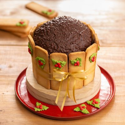 Panetone Decorado com Biscoitos